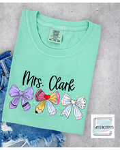 Load image into Gallery viewer, Bows Teacher Name Tee CUSTOMIZABLE
